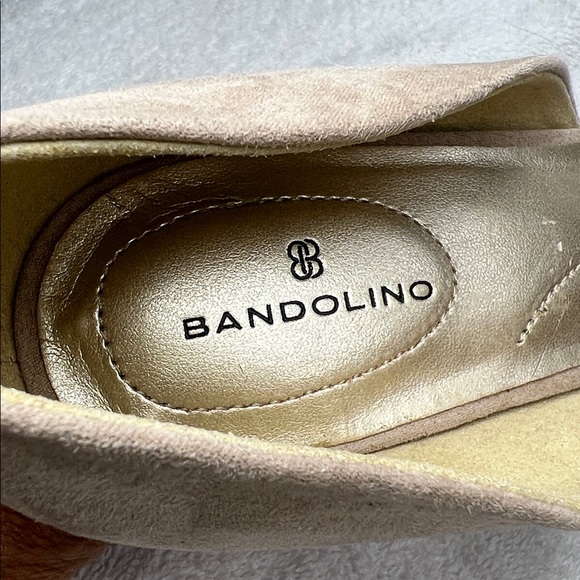 Bandolino Tan Women's Heels - Picture 4 of 7